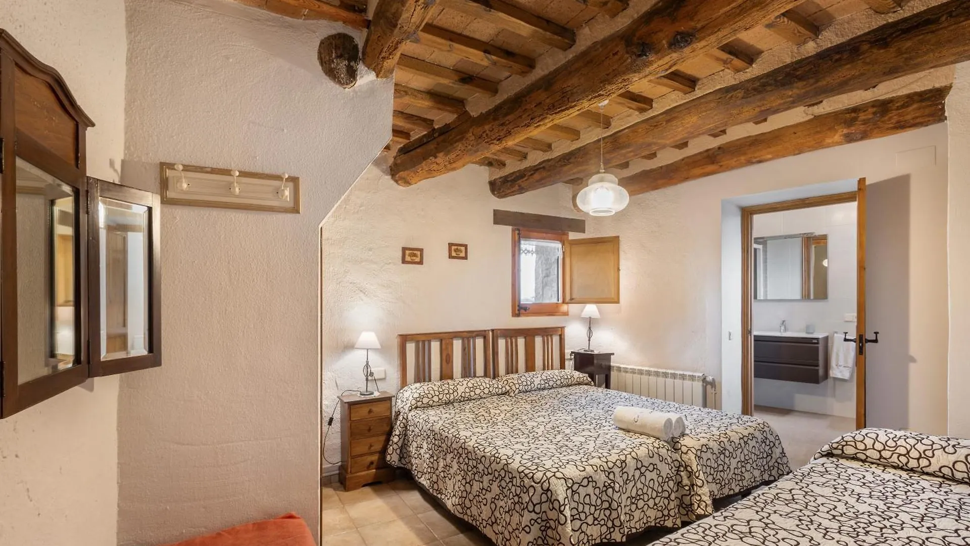 Cal Torrenti Villa Caserras